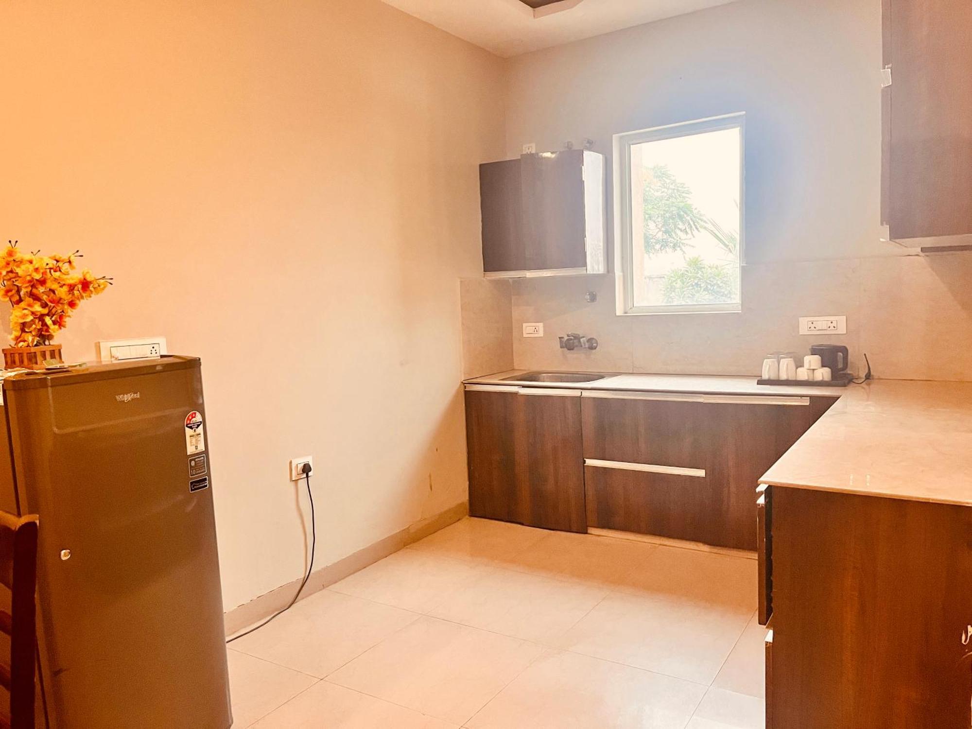 Pearl Grand Boutique Cottage In Omaxe Anandam Vrindavan - #Premium Ac Rooms With Balcony #Big Parking #Lift #Garden #Peaceful Area #Near Prem Mandir #Property Of The Year #Most Awarded Eksteriør billede