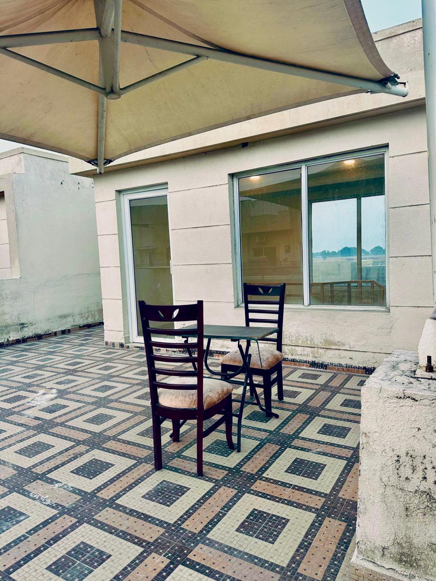 Pearl Grand Boutique Cottage In Omaxe Anandam Vrindavan - #Premium Ac Rooms With Balcony #Big Parking #Lift #Garden #Peaceful Area #Near Prem Mandir #Property Of The Year #Most Awarded Eksteriør billede