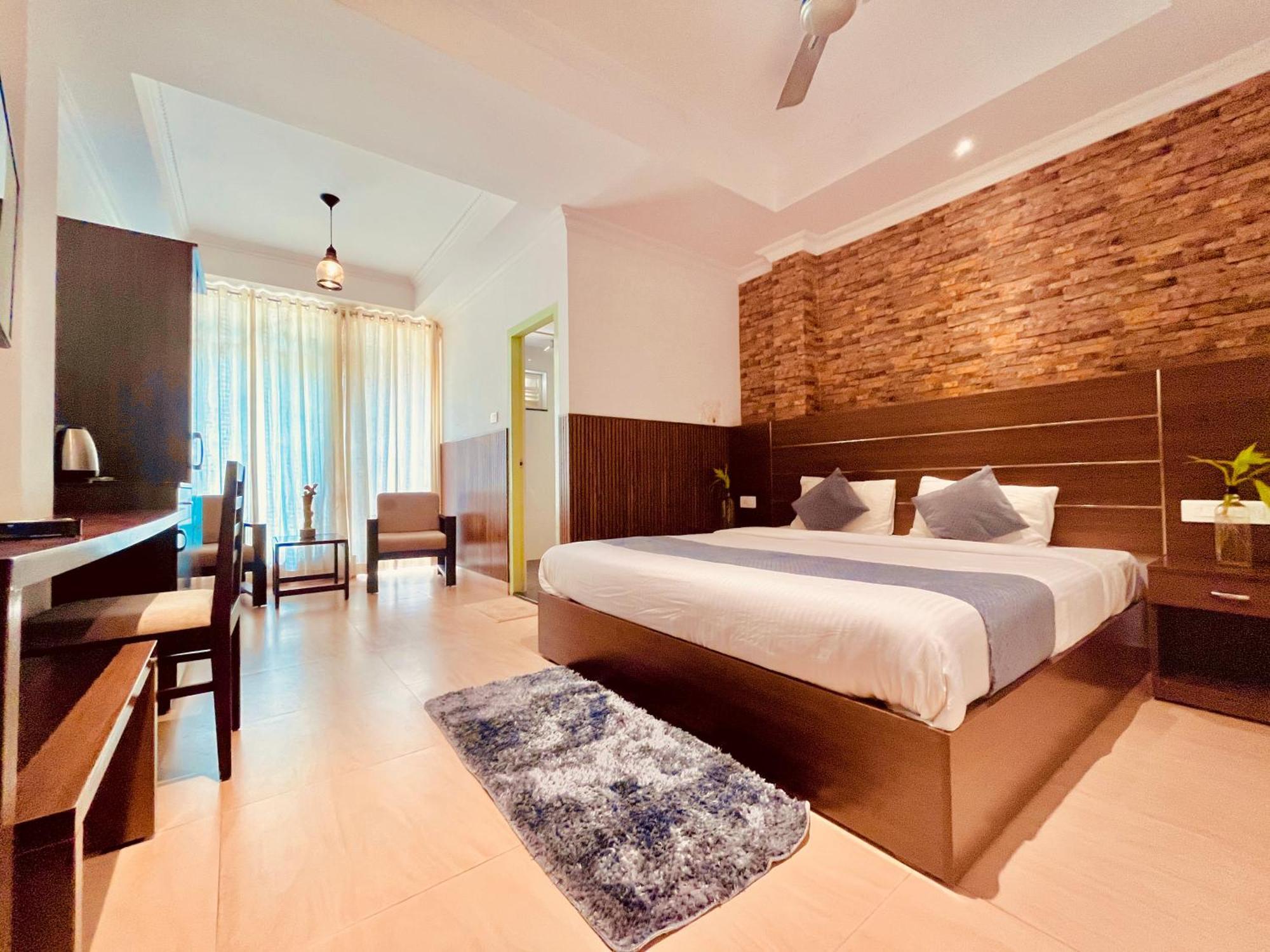 Pearl Grand Boutique Cottage In Omaxe Anandam Vrindavan - #Premium Ac Rooms With Balcony #Big Parking #Lift #Garden #Peaceful Area #Near Prem Mandir #Property Of The Year #Most Awarded Eksteriør billede