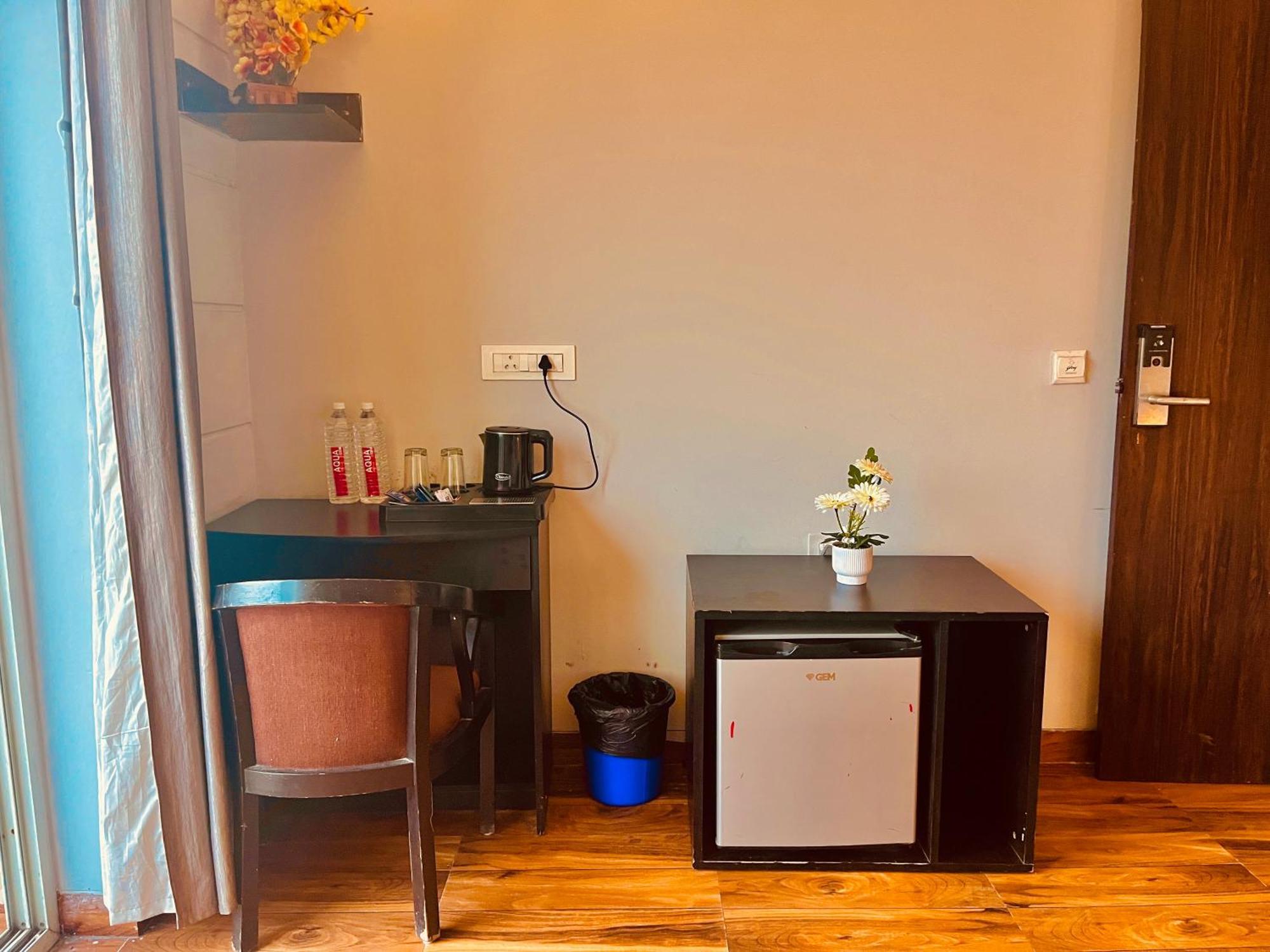 Pearl Grand Boutique Cottage In Omaxe Anandam Vrindavan - #Premium Ac Rooms With Balcony #Big Parking #Lift #Garden #Peaceful Area #Near Prem Mandir #Property Of The Year #Most Awarded Eksteriør billede